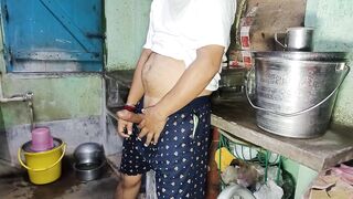 Indian bangali pinki vabi kitchen me kam kar rahi thi or davor aya room pe leja ke chodke vabi ki pussy ko jamke choda - 5 image
