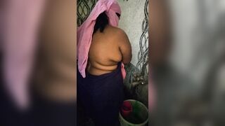Mallu aunty cleaning video without dress - 1 image