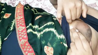 Beautiful XXX Indian Green Saree Aunty does fingering, Boob press & receives Cumshot from Devar - 4 image