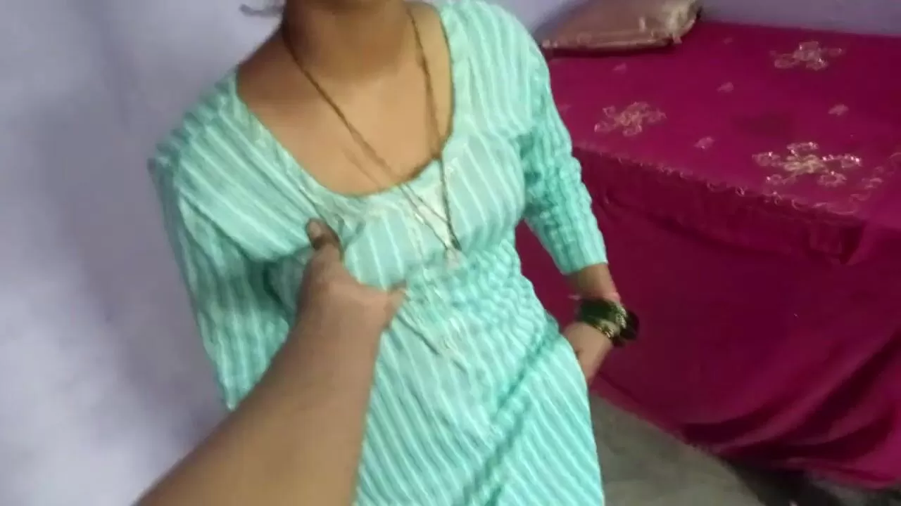 Aunty Xxxx Vilage Video Download - The Indian sister-in-law of the desi village had come after getting a new  marriage, hard sex Clear Hindi audio at DesiPorn