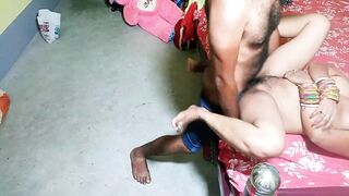 INDIAN Bhabhi painful pussy fuck after seduce electrician full HD hindi porn video clear hindi audio - 12 image