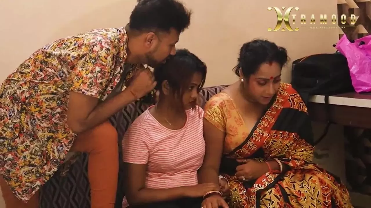 Jabar Dasti Mom Ke Sat Son - DIRTY BIG BOOBS STEP MUMMY KA THUKAI watch online
