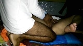 Raat ko wife ko lund chusa kar chudai ki.