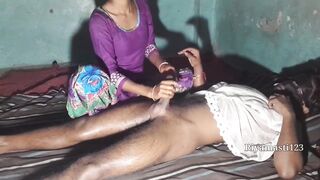 Malish Karne Ke Bahane Chudwane Lagi Bhabhi Indian Bhabhi Ki Chodai Videos Hindi - - 3 image