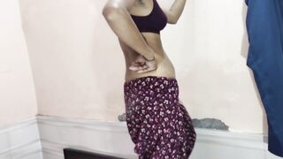 Hot Begum looking very beautiful Romantic hot horny in Punjabi salwar kurti want sex - 4 image