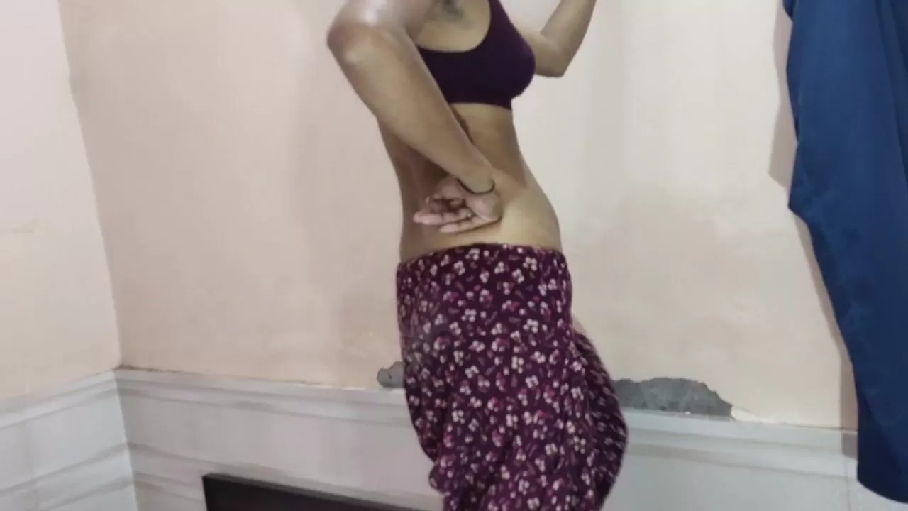 Kurti Mein Sexy Video - Hot Begum looking very beautiful Romantic hot horny in Punjabi salwar kurti  want sex watch online