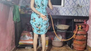 Desi ladaki ne kichen me apane devar ke sath kiya sex - 2 image