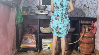 Desi ladaki ne kichen me apane devar ke sath kiya sex - 3 image