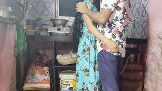 Desi ladaki ne kichen me apane devar ke sath kiya sex - 6 image