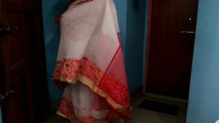 45 year old Asian Kaamwali Bai ke sath Indoor Masti Doodh Nikal ke - Boss ka Mast Chudai - Tamil priyanka (Hindi Audio) - 5 image