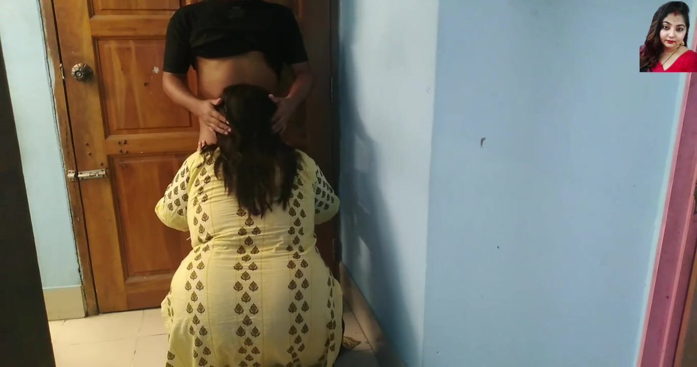 Saree Xxx Hd Familystroks - FamilyStrokes - Indian StepMom Fucked By StepSon while she cleaning house -  Dad is away watch online