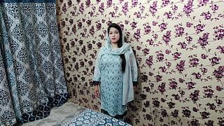 Beautiful Pakistani Aunty Fingering with Sexy Urdu Voice - 1 image