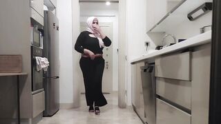 My stepmother's thong doesn't fit her big ass. - 14 image