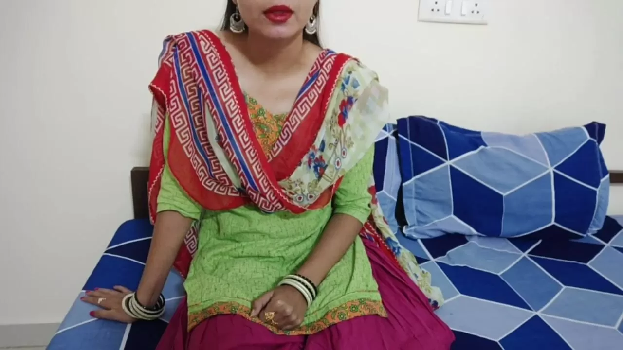 Xxx Indian Desi step-mom ne sex ki lat laga di full hindi video xxx big  boobs Saarabhabhi6 clear Hindi audio horny sexy at DesiPorn