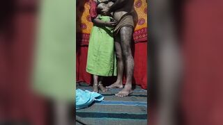 Aaj raat jab Ghar ma koi Nahi tha to Didi ko chod diya