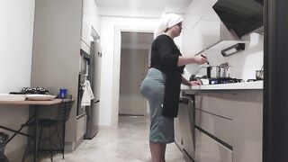 I love watching my stepmother at work - 11 image