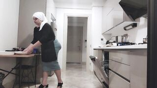 I love watching my stepmother at work - 5 image