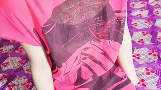 Desi ladaki ne apane hi ghar par apane chacha ka lund muh me liya or Pani apane chut ke andar giraya - 2 image