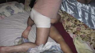 The stepson lay and jerked off on the stepmom ass and fucked her - 8 image