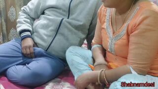 indian durty fuck while she teach lesson how to incert penis in ass in hindi audio - 1 image