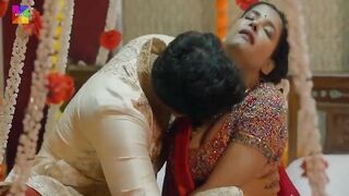 Saadi ki Raat first honeymoon sex video of husband and wife - 3 image