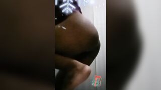 Sri Lankan New XXX-mas Twerking - 5 image
