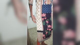 Disha bhabhi fucking with Devar in bathroom at day time - 2 image