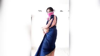 Tamil wife Swetha blouse less saree show - 4 image