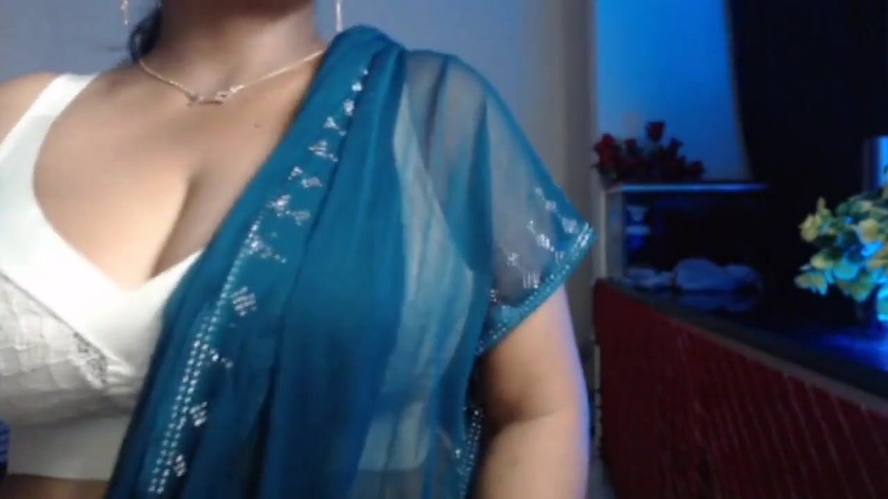 Desi Solo S Hot Big Boobs Bra Hot Show watch online