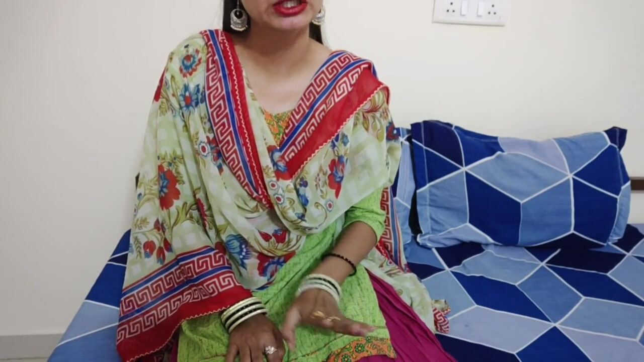 Xxx Indian Desi step-mom ne sex ki lat laga di full hindi video xxx big  boobs Saarabhabhi6 clear Hindi audio horny sexy watch online