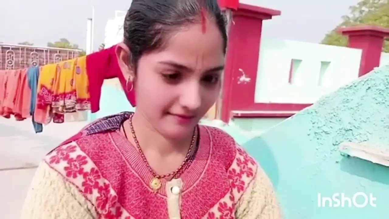 Indian village girl shave her pussy, Indian hot sex girl Reshma bhabhi watch online picture