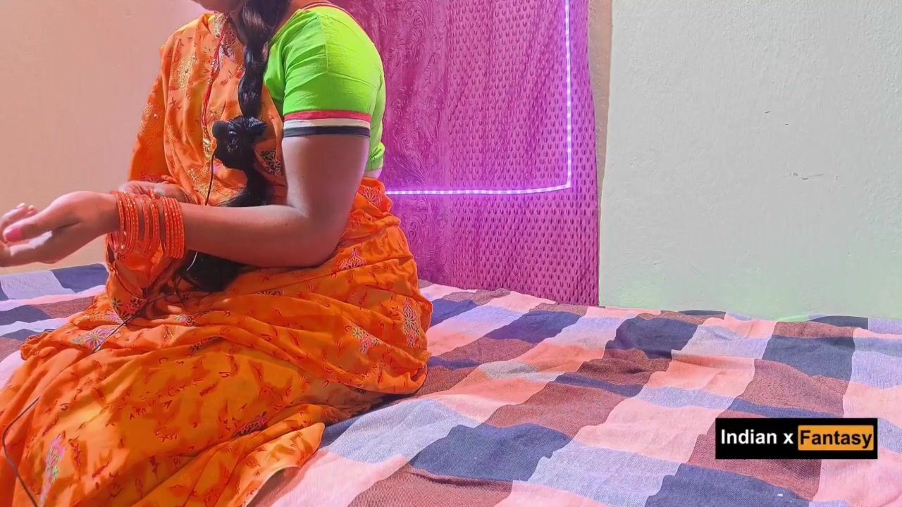 Cheating neighbour Desi hot bhabhi secretly sex with her husband friend  watch online