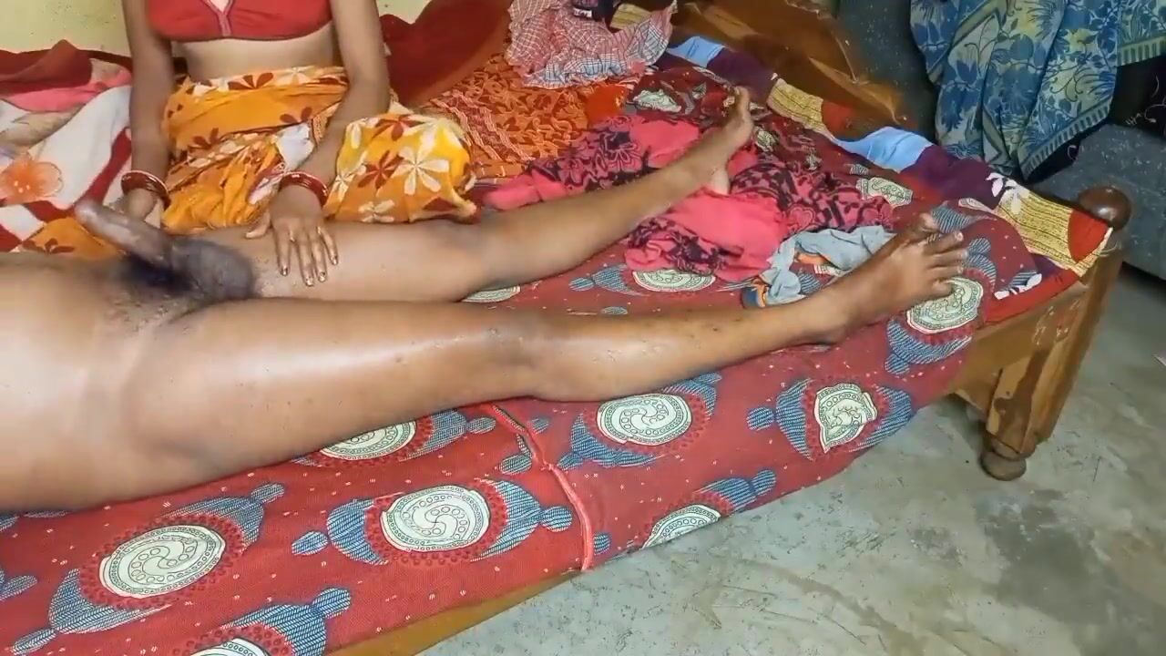 Deshi bhabhi Thai massage Hindi sex video watch online