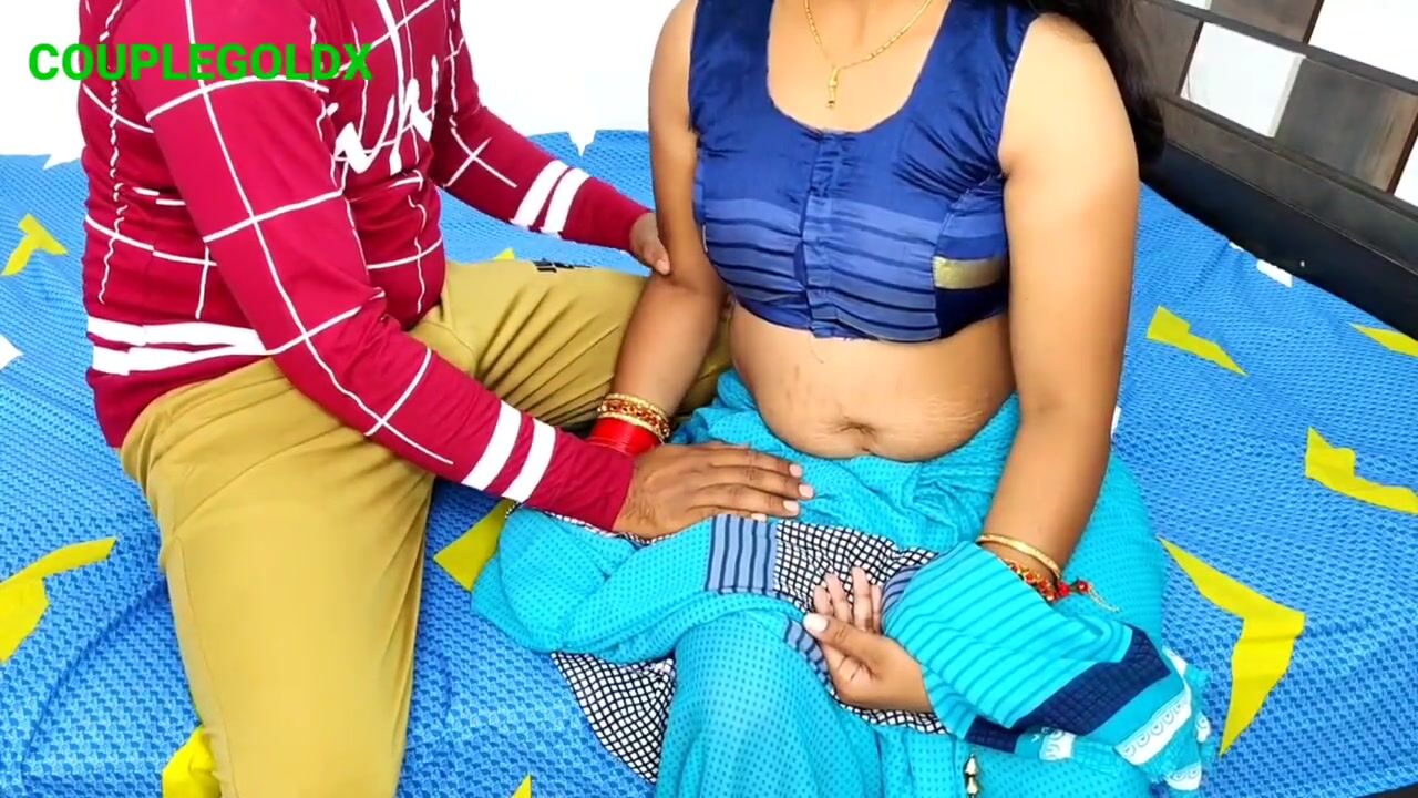 Komal bahut hi khubsurat hai sadi aur blouse very sexy komal bhabhi watch  online